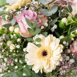 Blumenstrauß 'Venedig' Inkl. Gratis Grußkarte 8 Blumenstrauß 'Venedig' Inkl. Gratis Grußkarte -Compo Geschaft 1110600096 strauss venedig 3 121095